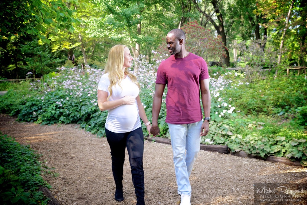 couple-amoureux-balade-maternité