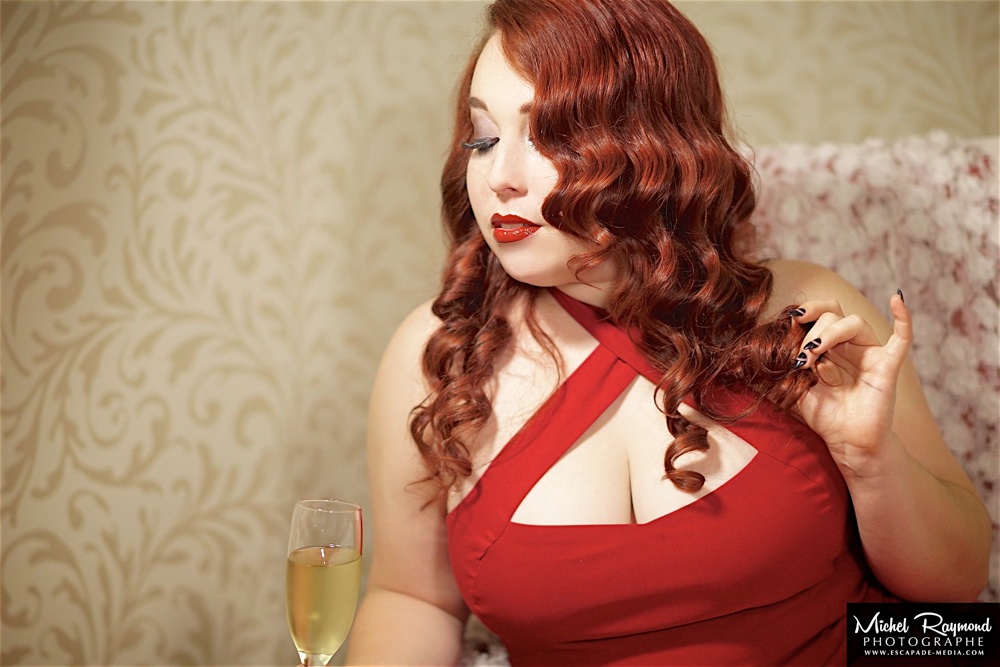 Crimson-Duchess-photo-boudoir-Montreal