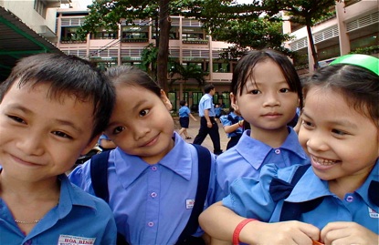 Jeunes enfants école au Vietnam Ho Chi Minh Par Michel Raymond