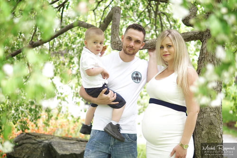 photo-grossesse-en-famille-jardin-botanique