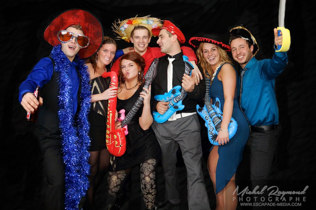photo-booth-de-mariage-groupe-drole