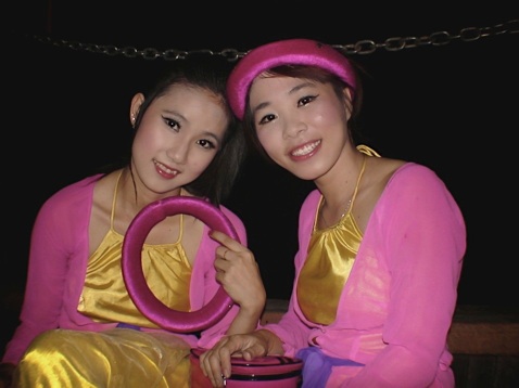 deux jeune demoiselles vietnamienne a saigon