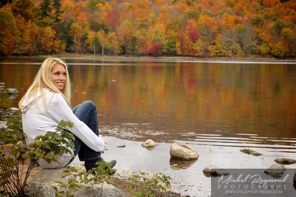 femme blonde près du lac hertel saint-hilaire