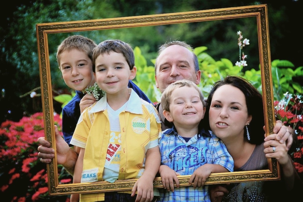 Photo famille dans un cadre au jardin botanique de Montréal