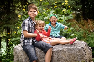 papa-prend-photo-de-ses-enfant-centre-nature-laval