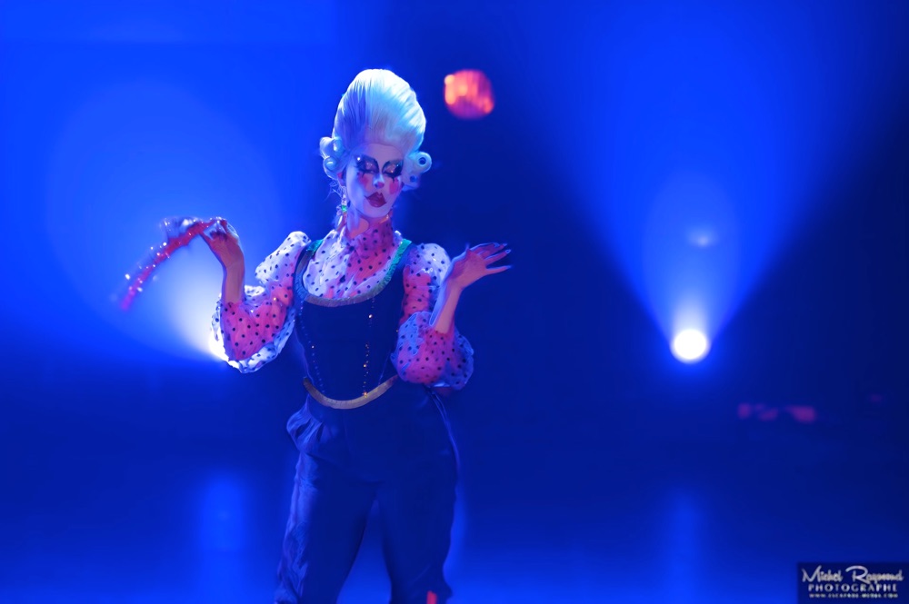 Burlesques-Yikes-Macaroni
