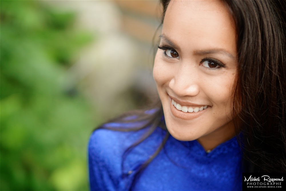 vietnamienne-ao-dai-bleu
