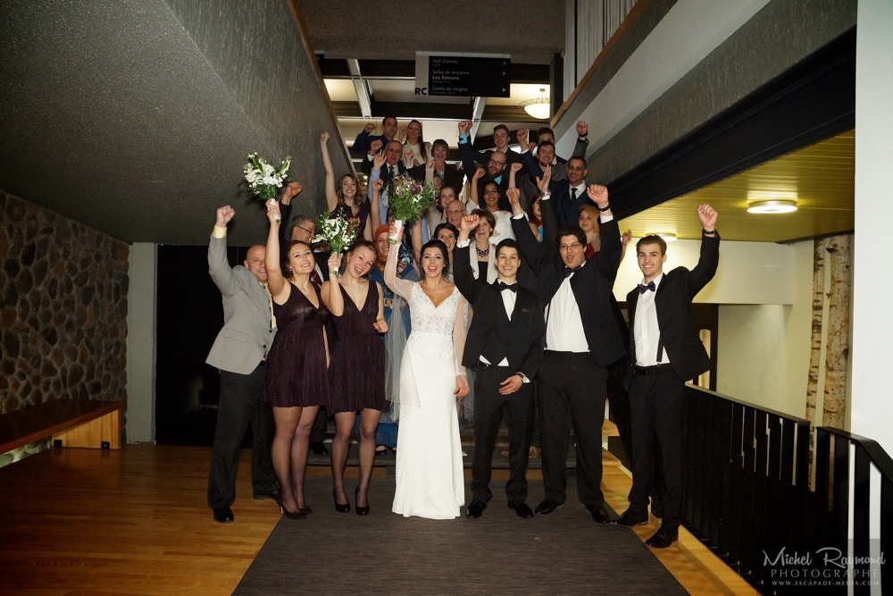 Château-Mont-Saint-Anne-photo-groupe-mariage