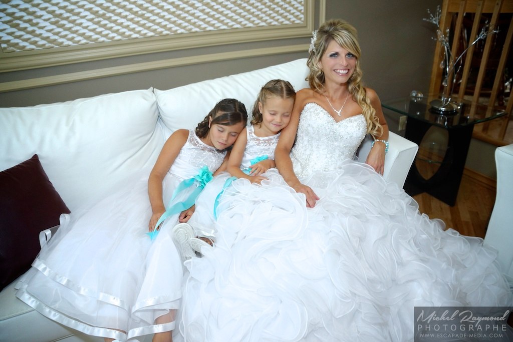 la-mariée-avec-les-bouquetières