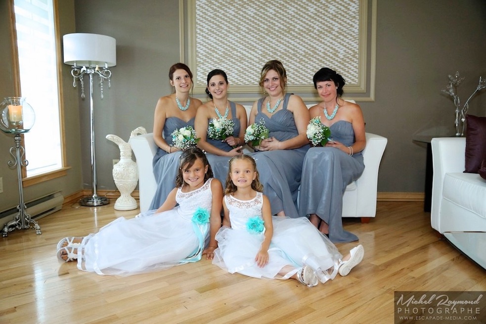 Demoiselles-honneurs-et-bouquetière-Saint-Hyacinthe