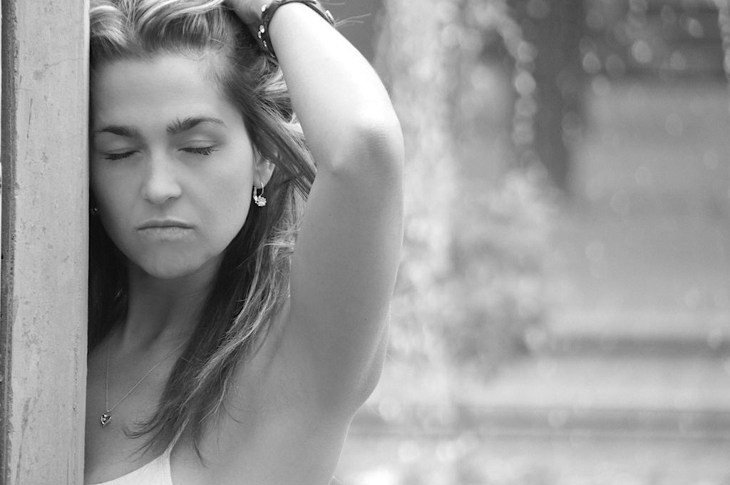 jolie-femme-pose-sensuelle
