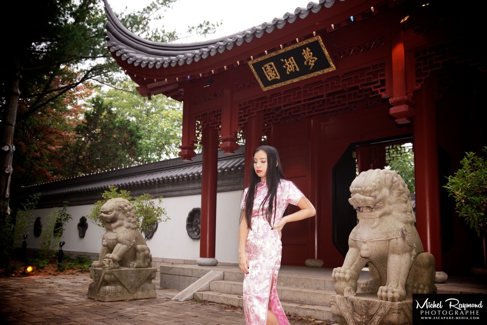 entree-du-jardin-de-chine-avec-modele-ruxia