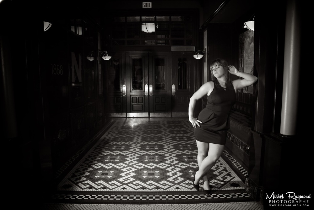 photo-glamour-dans-le-hall-hotel-intercontinental