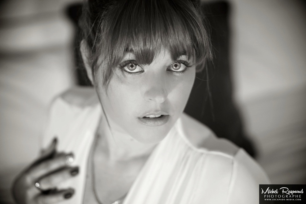 photo-boudoir-avec-regard-vers-le-haut