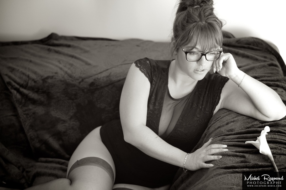photo-boudoir-sur-fauteuil