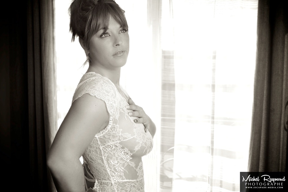 photo-boudoir-devant-les-rideau