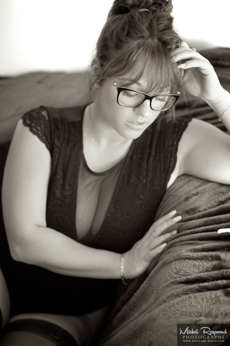 photo-femme-sur-divan
