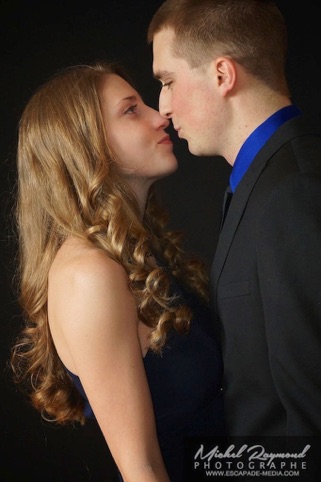 couple qui s'embrasse