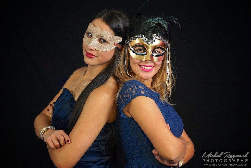 photobooth latina et blonde masqué