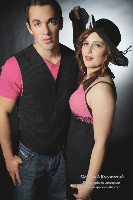 couple femme avecchapeau