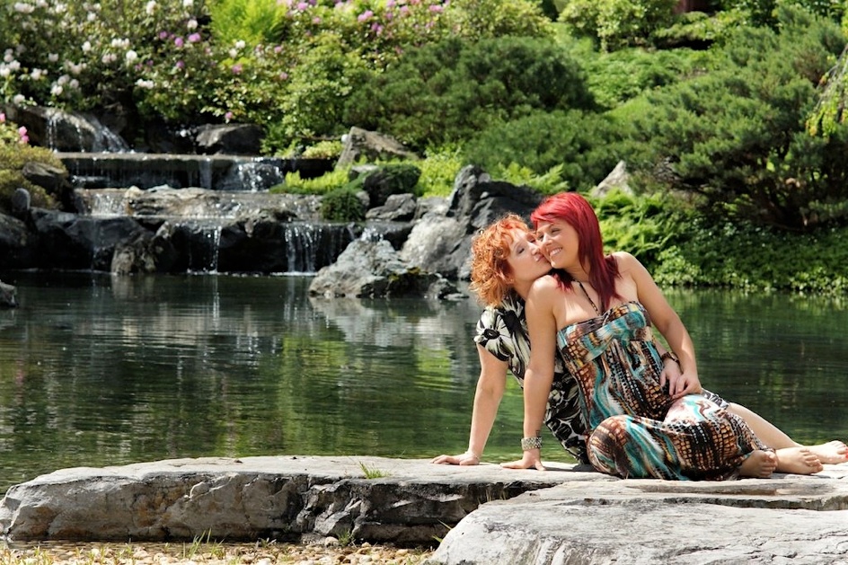 Mère fille au Jardin Japonais de jardin botanique de Montréal