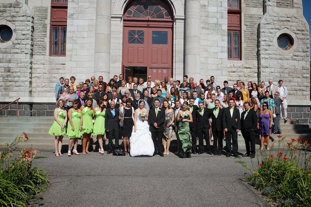 Photo de groupe devant église Saint-Athanase à Saint-jean-sur-Richelieu