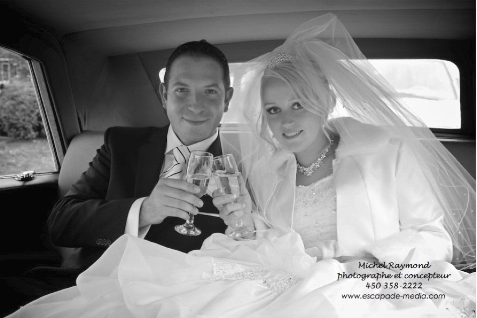 Photo-de-mariage-dans-la-limousine-à-Montréal