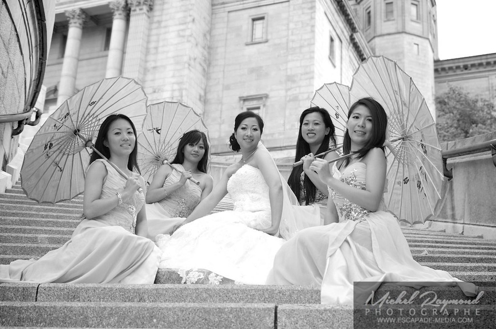 belle demoiselles d'hnneur vietnamienne avec la mariée