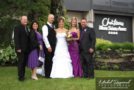 photo des maries avec amis