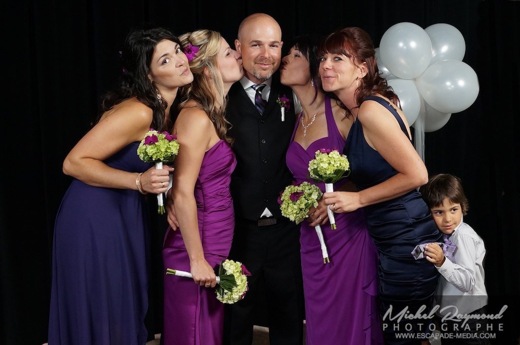 demoiselles et le mari&eacute;