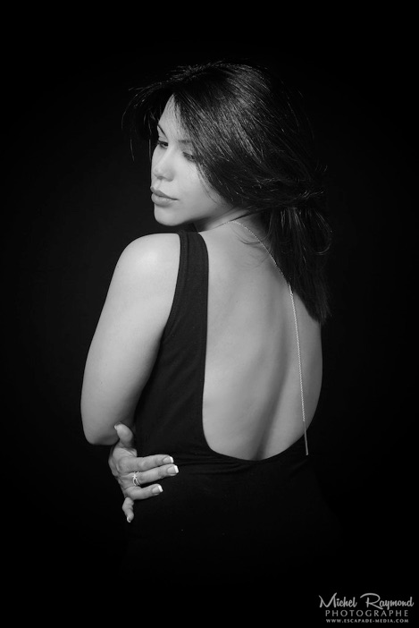 pose sensuelle elaine santos