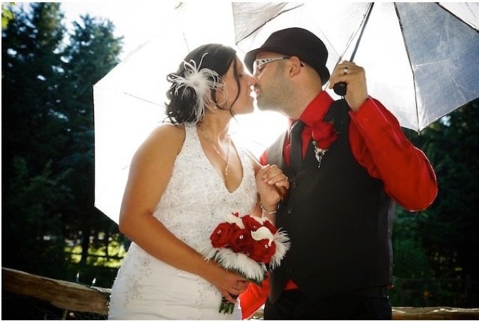 Photo de mariage avec parapluie à la Champenoise